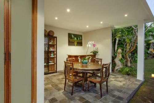 Hostal Room & Vespa 3
