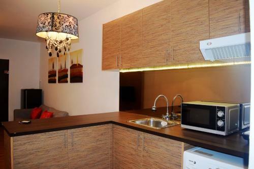 Apartamento Taragon Residences