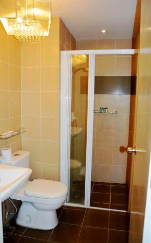 Apartamento Taragon Residences