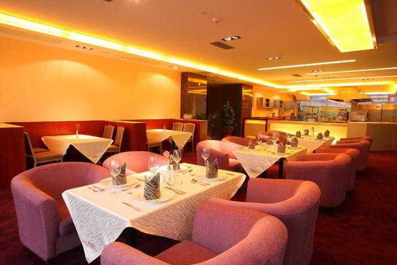 Landmark International Hotel Science City