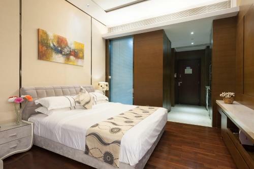 Guangzhou Yicheng Poly Central Pivot Apartment