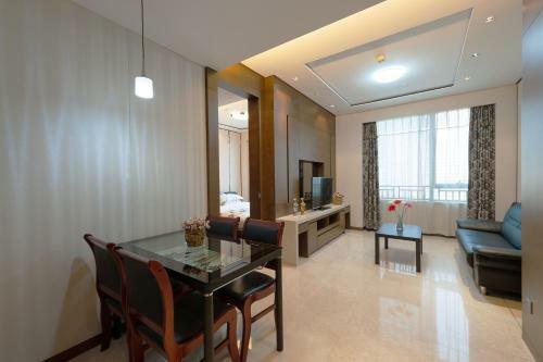 Guangzhou Yicheng Poly Central Pivot Apartment