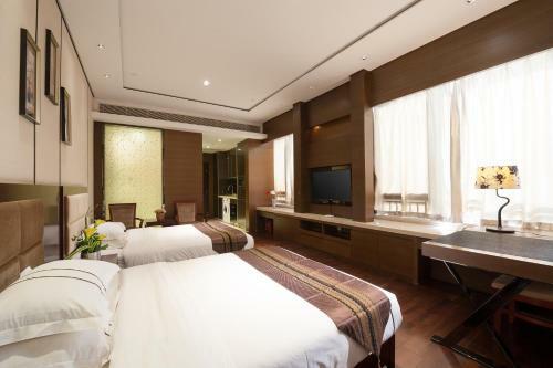Guangzhou Yicheng Poly Central Pivot Apartment