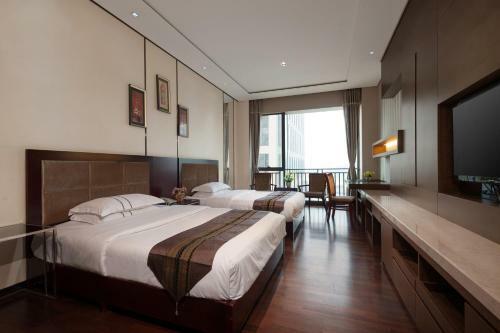 Guangzhou Yicheng Poly Central Pivot Apartment