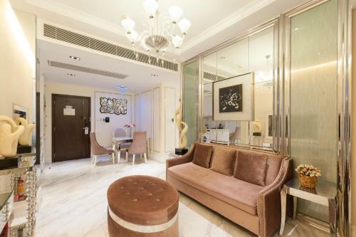 Guangzhou Yicheng Poly Central Pivot Apartment