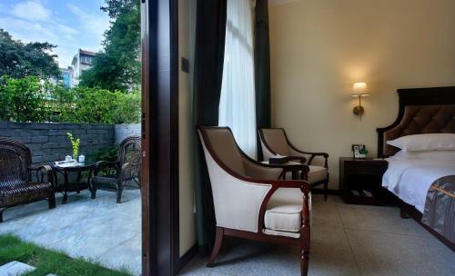 Yu Hill Hotel