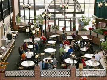 Hotel Hampton Inn-at The Falls