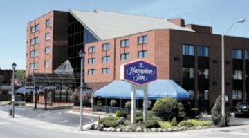 Hotel Hampton Inn-at The Falls