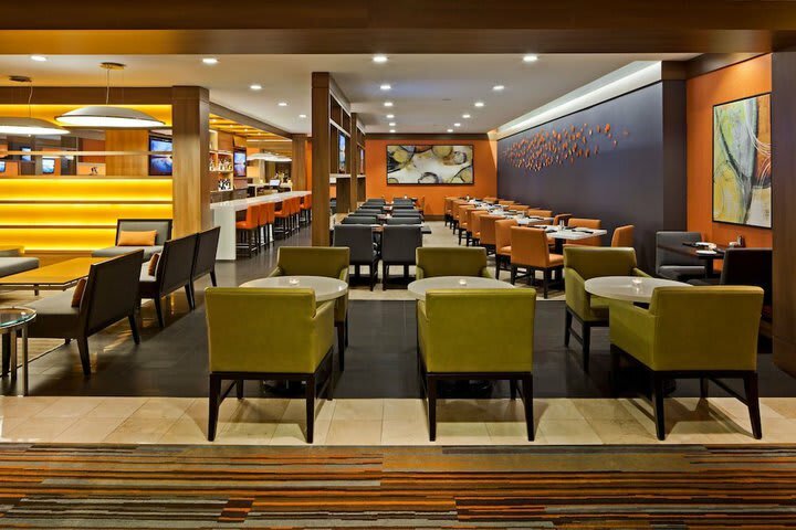 Delta Meadowvale Hotel And Conference Center