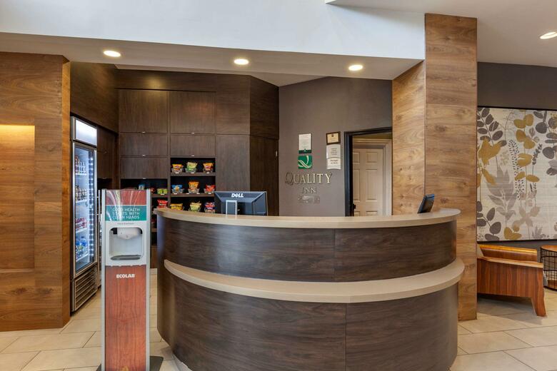 Hotel Quality Inn Airport West