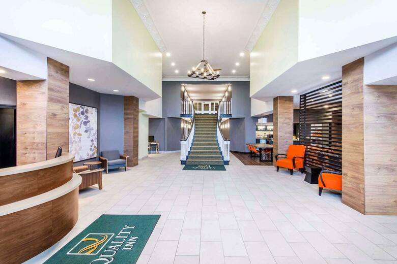 Hotel Quality Inn Airport West
