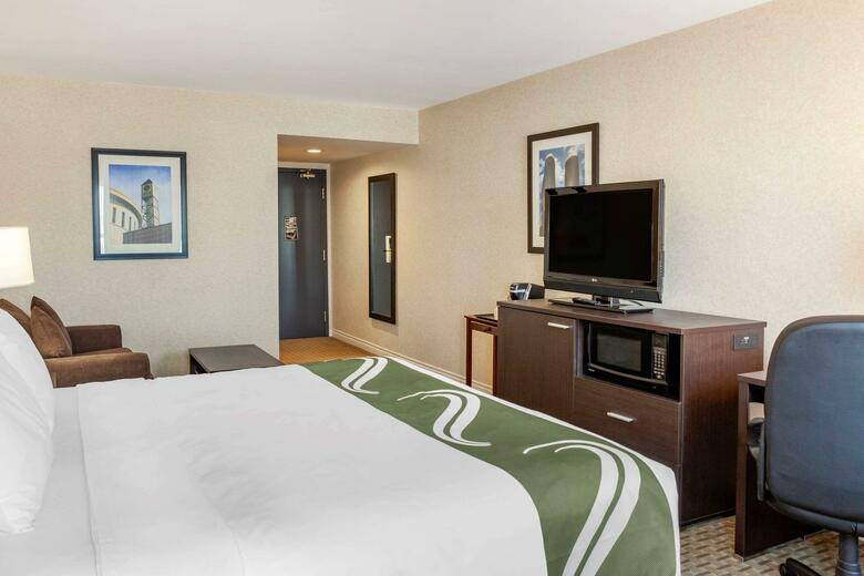 Hotel Quality Inn Airport West