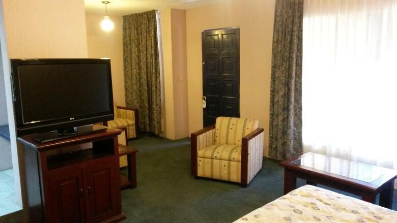 Hotel Los Arcos(.)