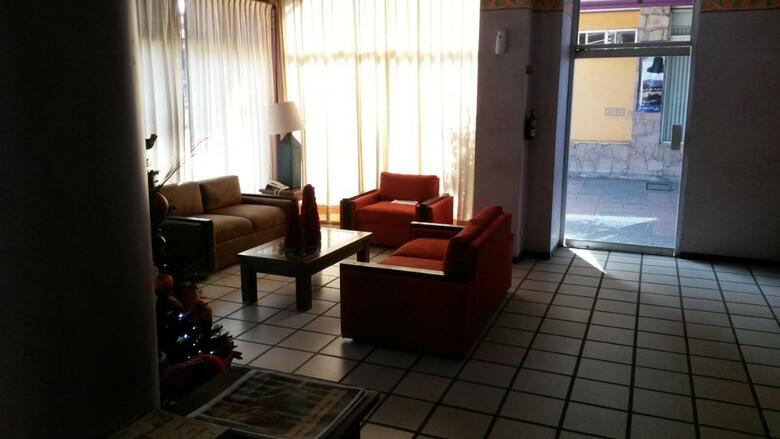Hotel Los Arcos(.)