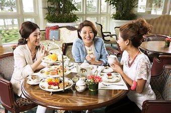 Hong Kong Disneyland Hotel