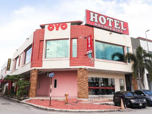 Royale City Hotel