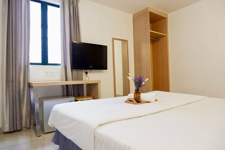 Iris Garden Hotel