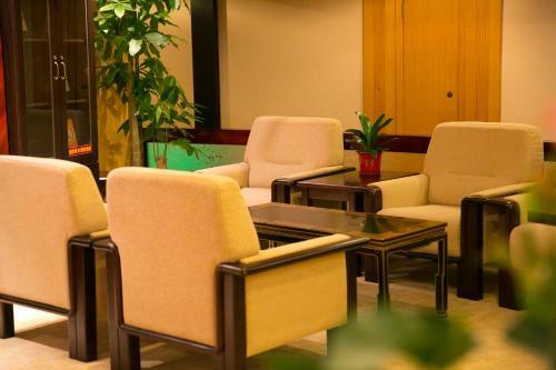 New Pearl River Hotel