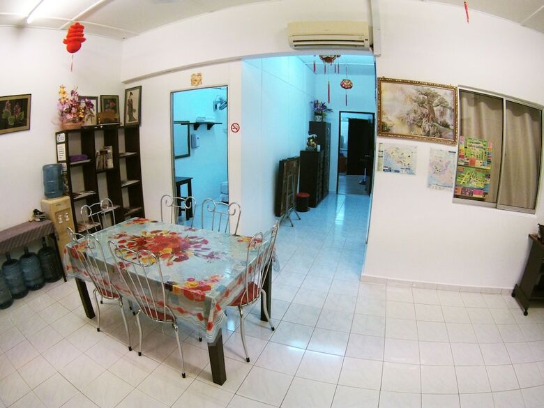 Hostal 39 Guest House