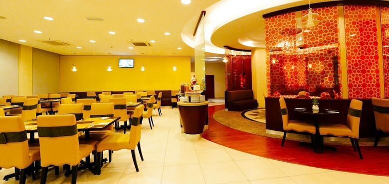 Grand Puteri Hotel