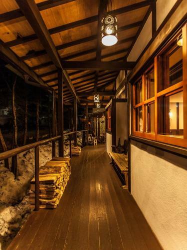 Bed & Breakfast Pension Hida No Mori