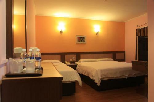 Posada K T Travellers Inn