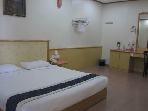 Hotel Intan Beach Resort