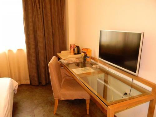 Hotel Yanjiang East Garden Inn
