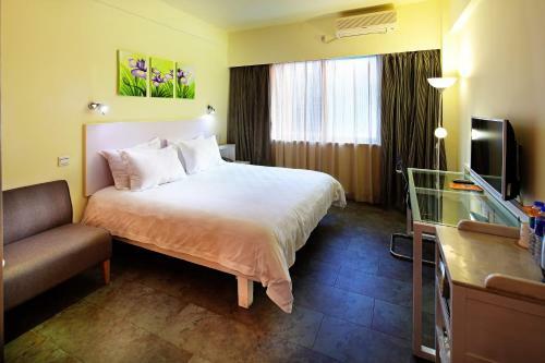 Hotel Yanjiang East Garden Inn