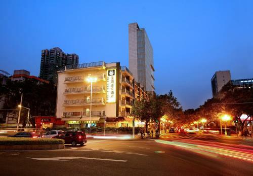 Hotel Yanjiang East Garden Inn