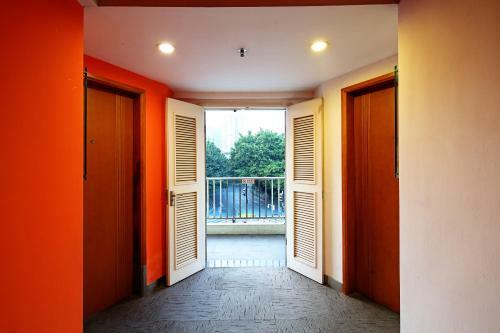 Hotel Yanjiang East Garden Inn