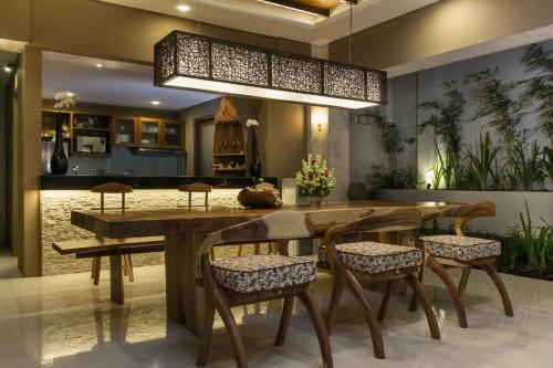 The Secret Villas