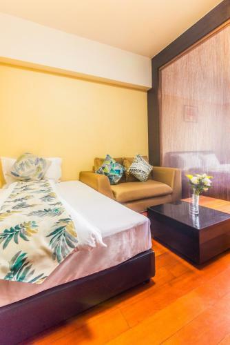 Pazhou River Class Apartment
