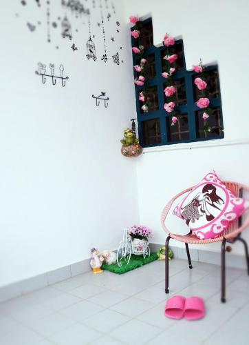 Hostal Manis Manis @ Pink Lady