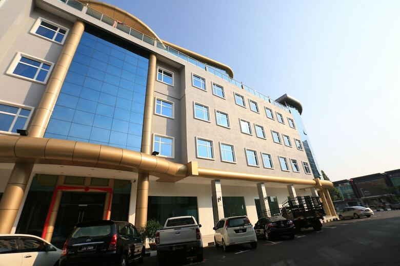 Supreme Hotel
