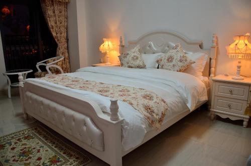 Moon Shine Apartment Hotel