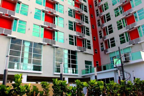 906 Premier Hotel