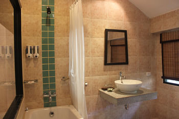 Hotel Sudala Beach Resort