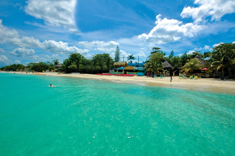 Hotel Legends Beach Resort