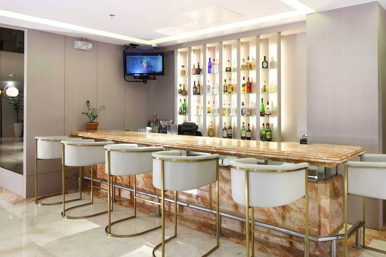 Hotel City Garden Suites Manila