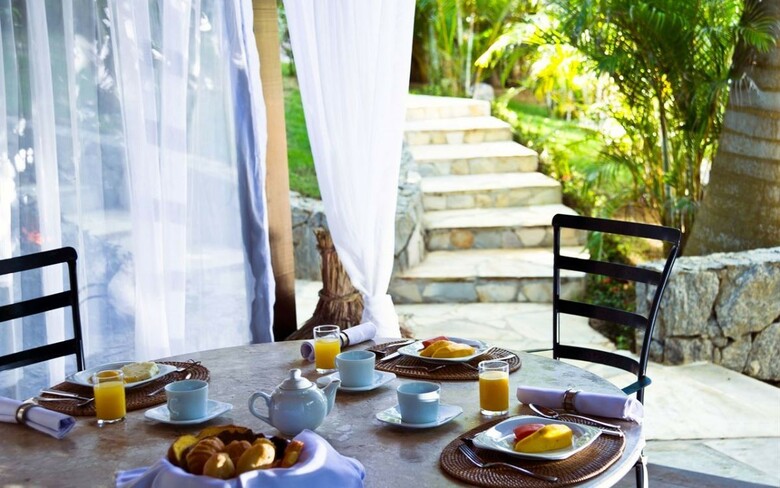 Hotel Porto Bay Resort