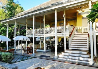Hotel Baan Bayan