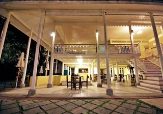 Hotel Baan Bayan