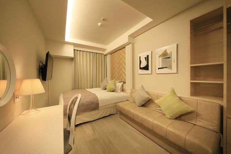 Centurion Hotel Residential Akasaka