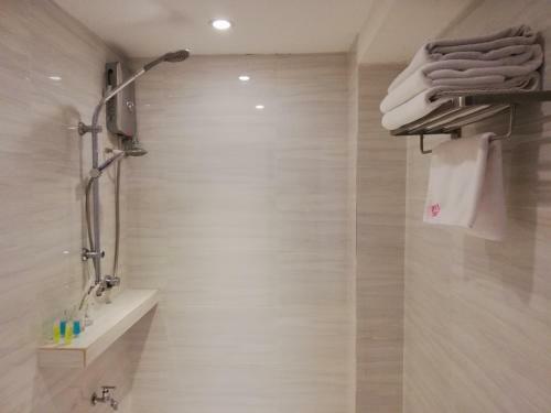 Ease Hotel Sdn Bhd
