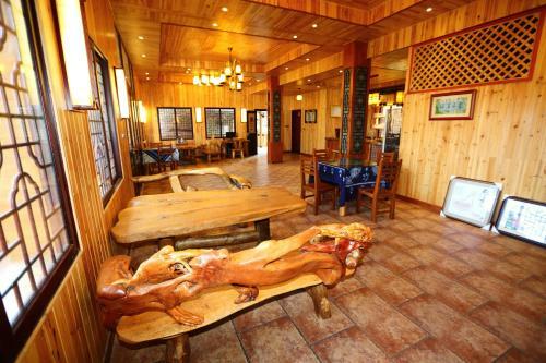 Posada Longji Holiday Hotel