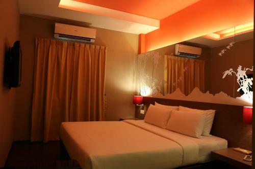 The Grand Jade Hotel