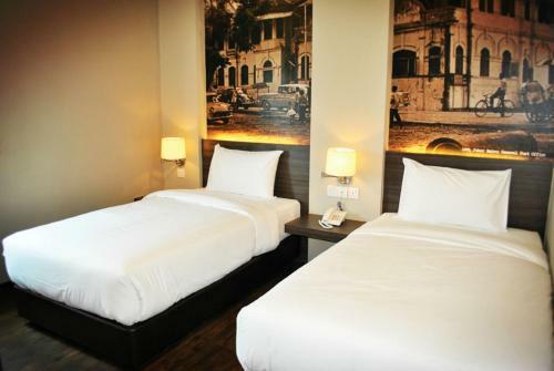 The Grand Jade Hotel