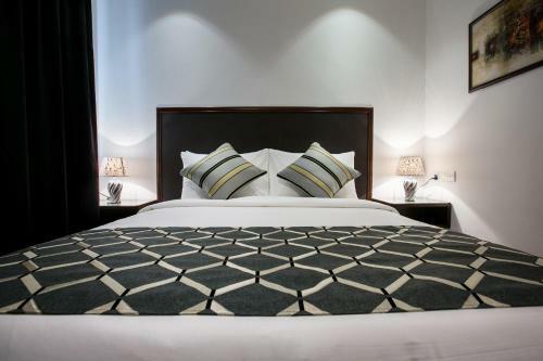 Belllo Hotel Jb Central
