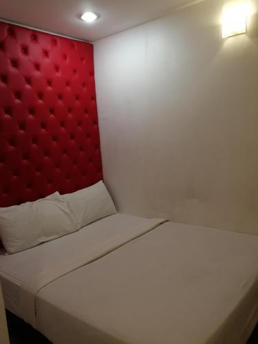 Hostal Suntec Hotel